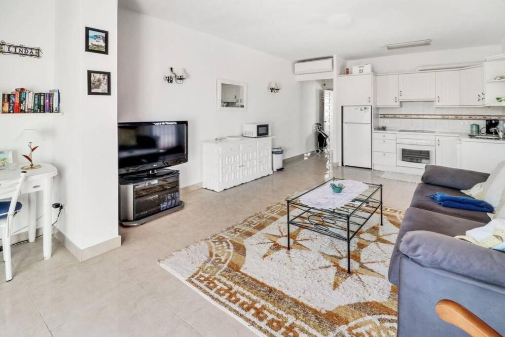 Capistrano Village B, 1 Bedroom + Free Wi-Fi Nerja Dış mekan fotoğraf